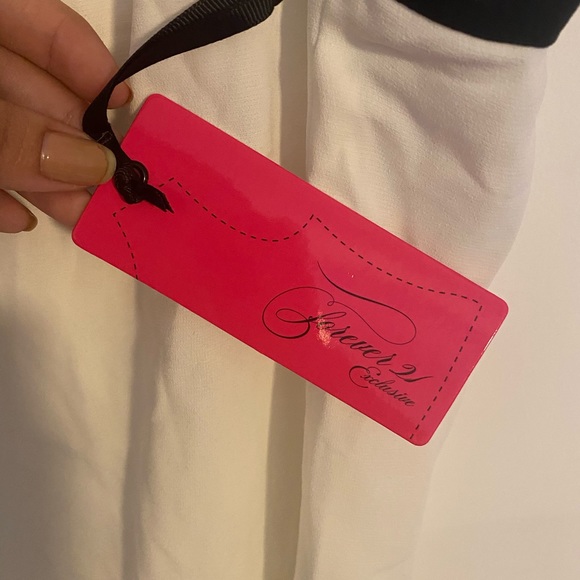 Forever21 White Blouse - Picture 4 of 5